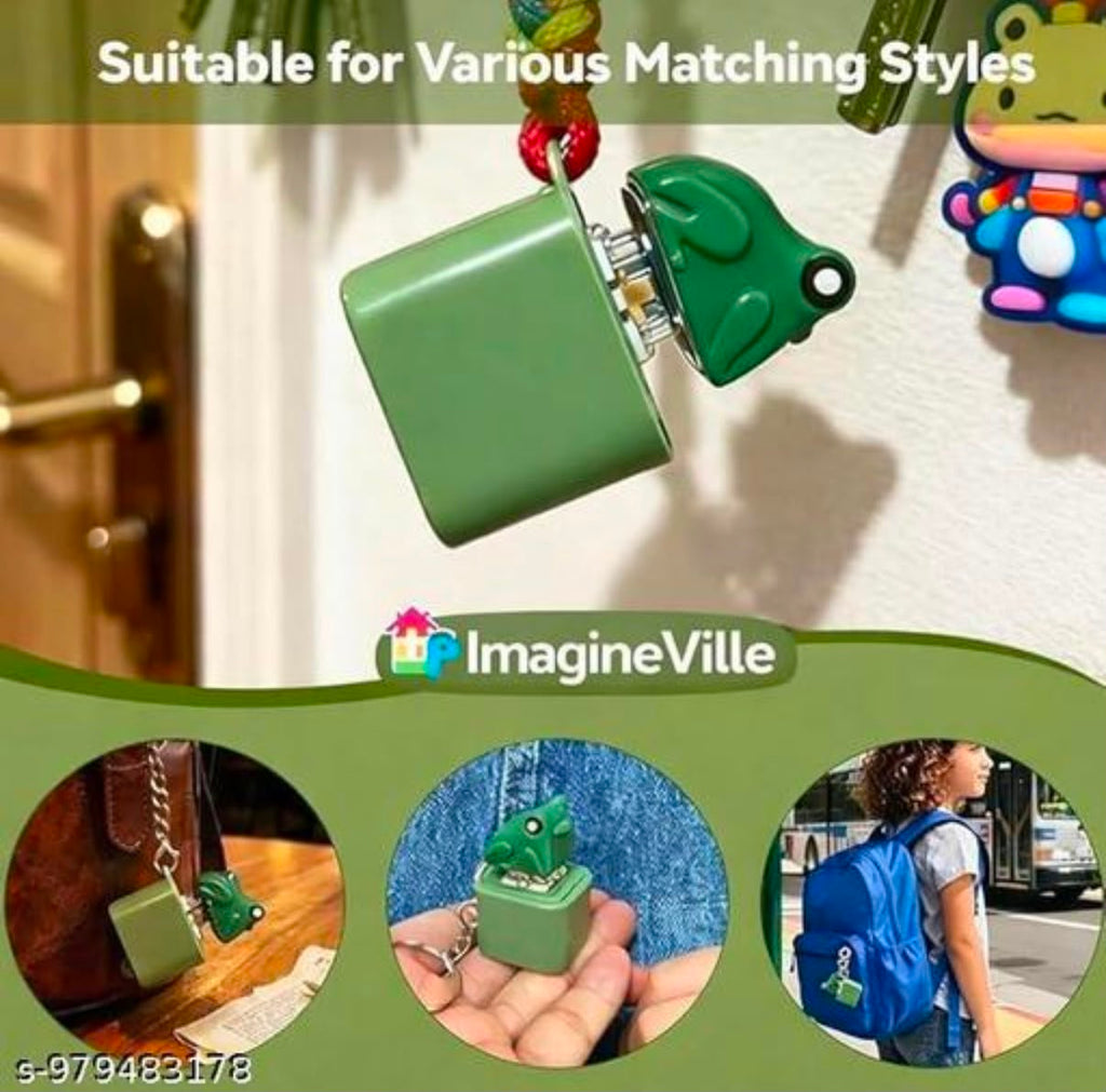 Frog keychain suitable for various matching styles